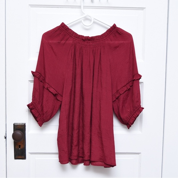 Nanette Lepore women’s red blouse with ruffle detail on sleeve size L - Picture 2 of 8